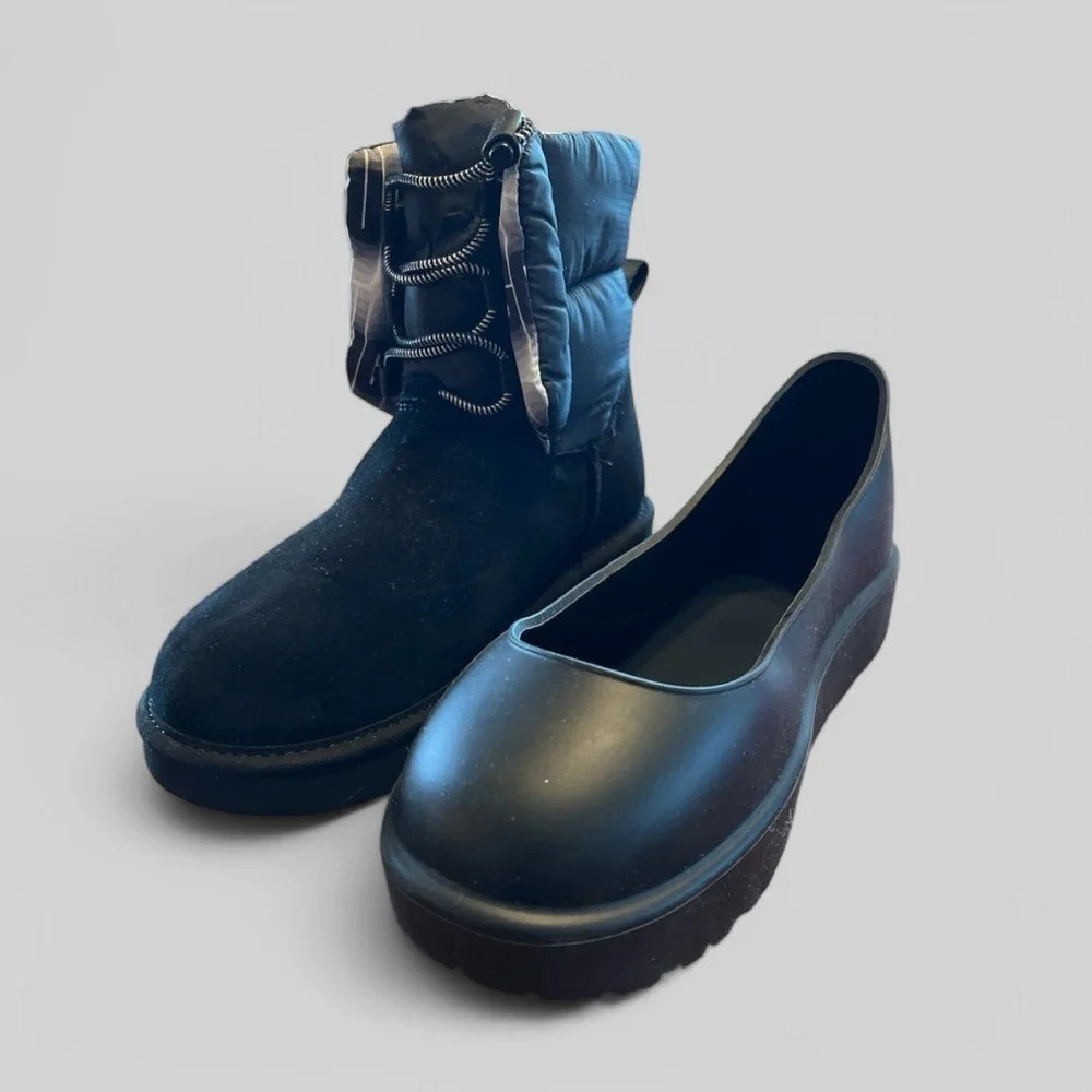 UGG Classic Maxi Toggle Boots, NEW